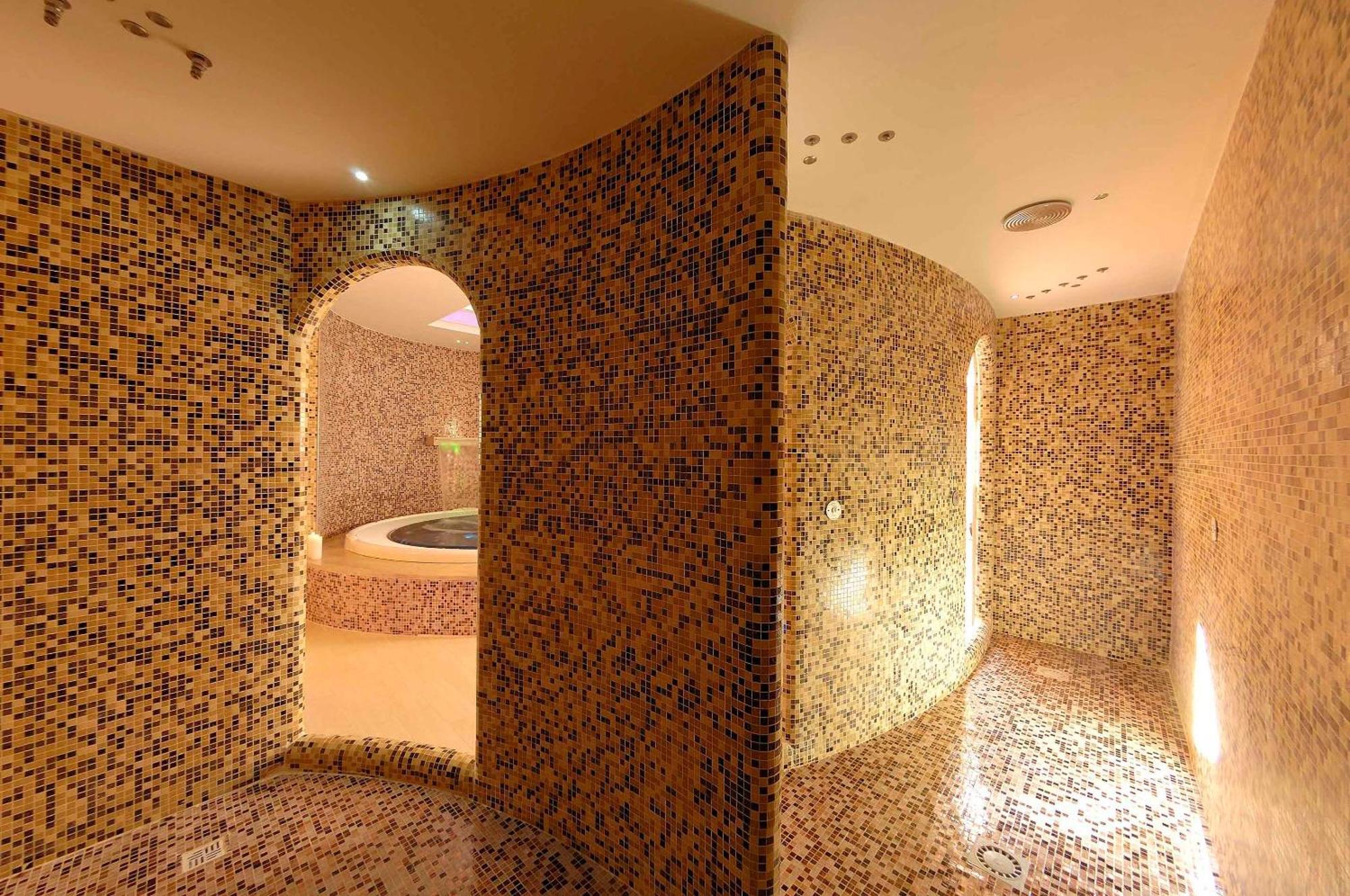 Hotel Ristorante Toscana Alassio Exterior photo